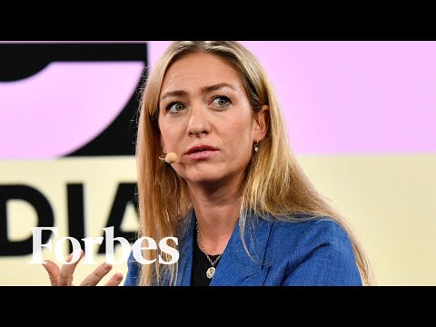 Read more about the article Former Billionaire Whitney Wolfe Herd Out As Bumble CEO